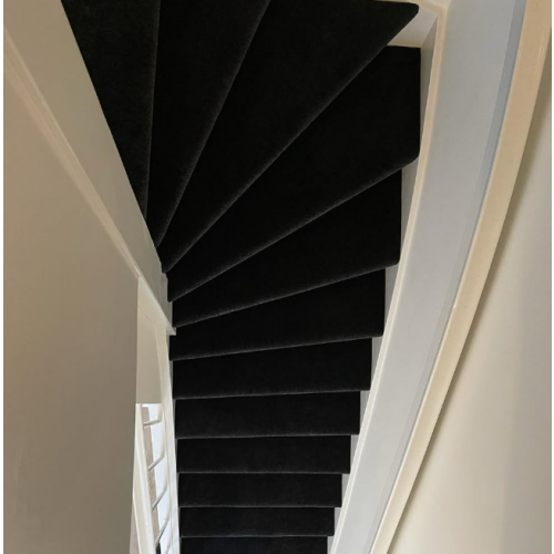 Trap\u0020bekleden\u0020zonder\u0020zijkanten